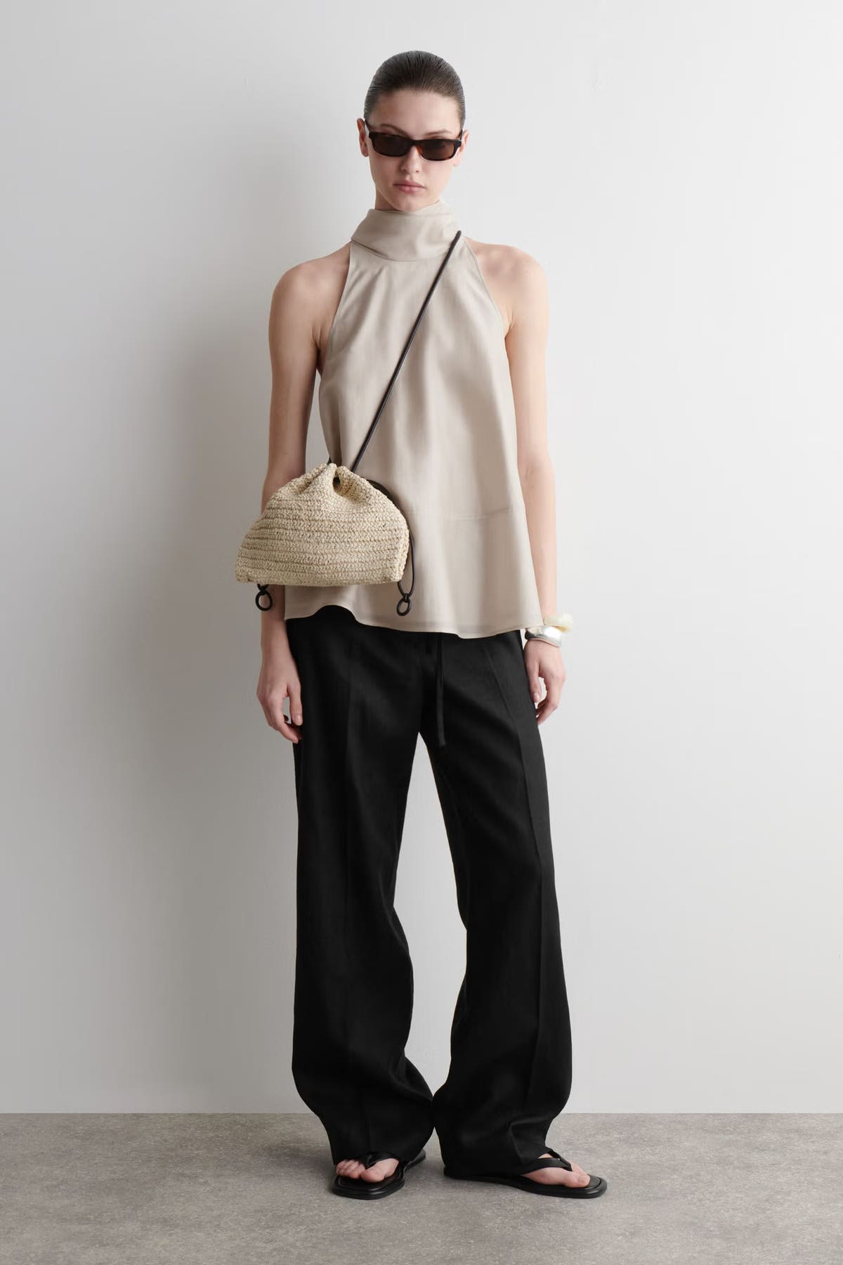 【COS】CAVATELLI CLUTCH BAG - STRAWストローバッグ media_109093d261e24ed3d5c4834d